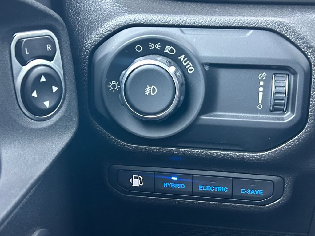 Used 2023 Jeep Wrangler Unlimited AWD/4WD image 27
