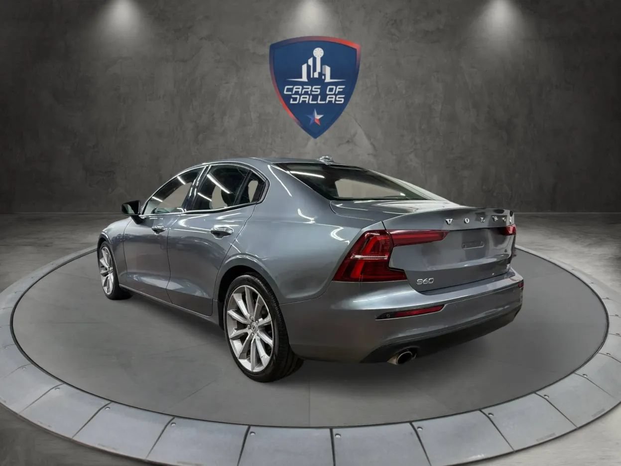 Used 2019 Volvo S60 T5 Momentum w/ Multimedia Package FWD image 3