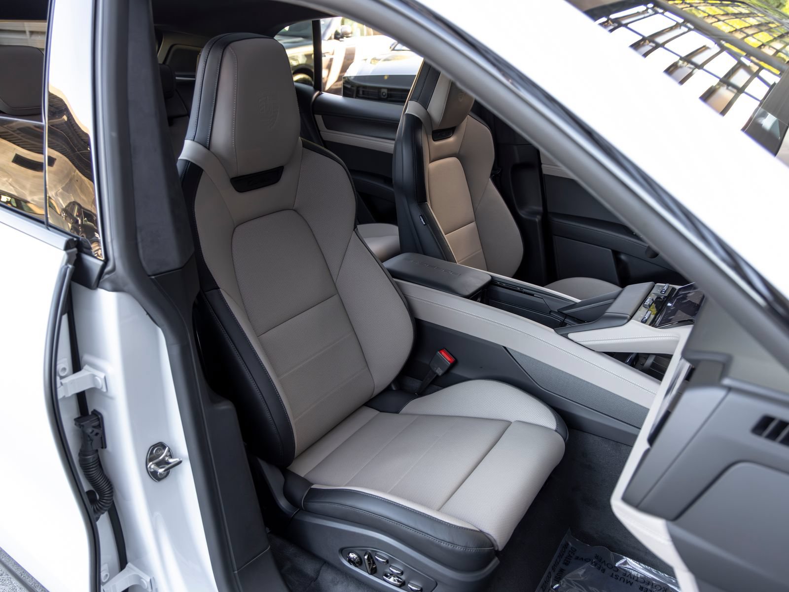 New 2026 Porsche Cayenne Turbo AWD/4WD image 61