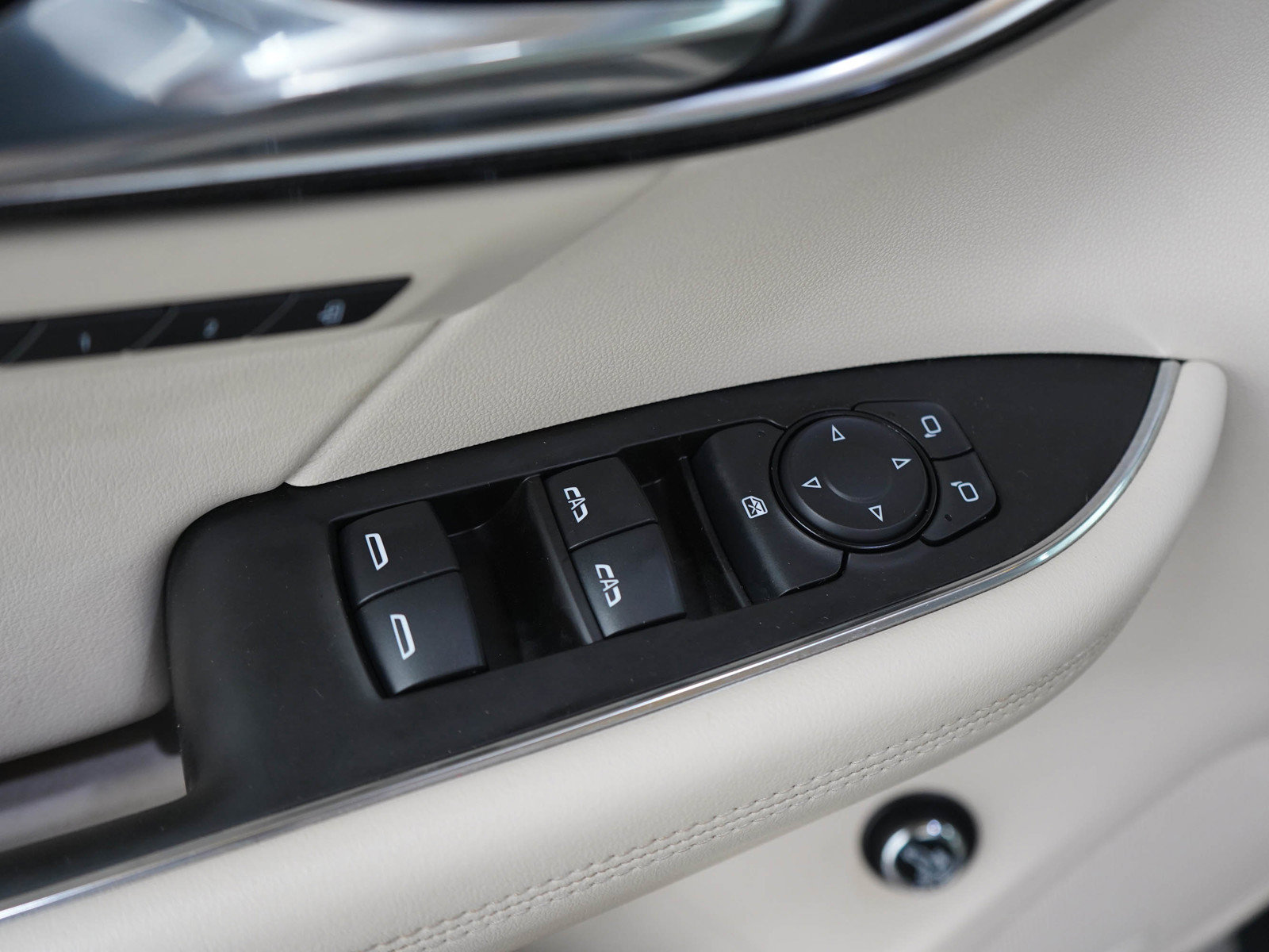 Used 2021 Buick Envision Essence AWD/4WD image 20