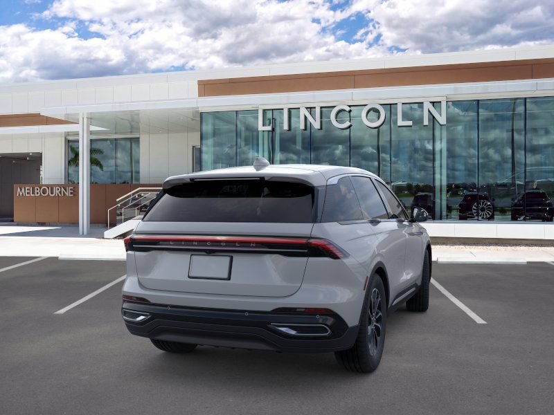 New 2026 Lincoln Nautilus Premier AWD/4WD image 8