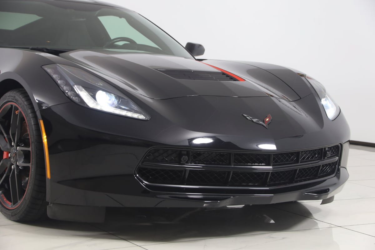 Used 2017 Chevrolet Corvette Stingray Coupe w/ Z51 3LT RWD image 46