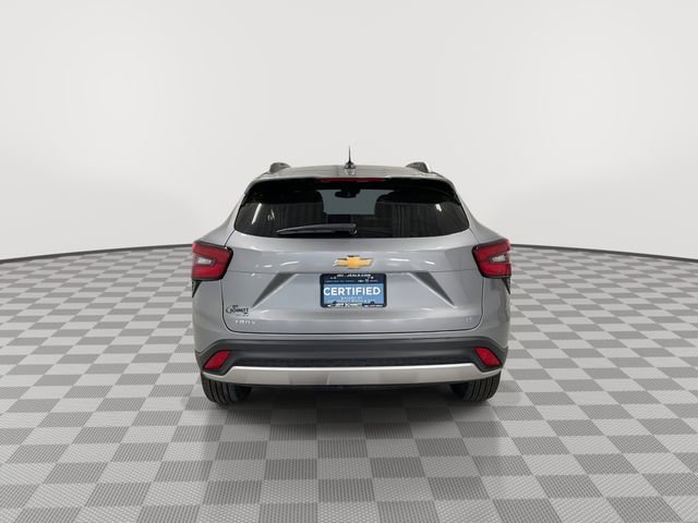 Certified 2025 Chevrolet Trax LT w/ LT Convenience Package FWD image 9