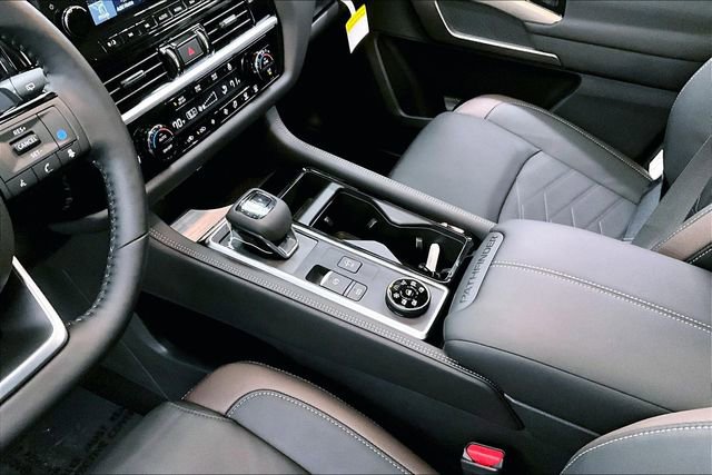 New 2025 Nissan Pathfinder Platinum w/ Lighting Package (N93) image 9