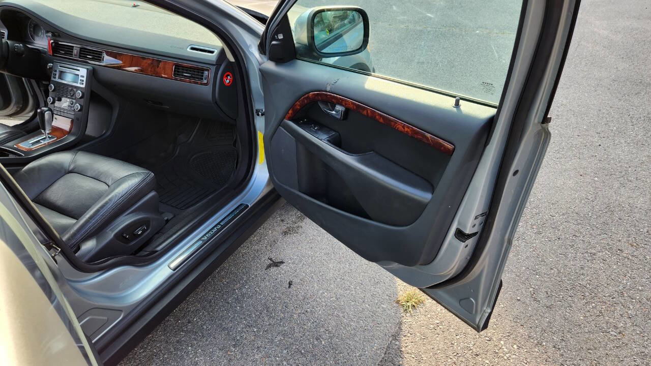 Used 2008 Volvo XC70 3.2 image 39