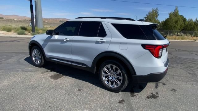 Used 2025 Ford Explorer Active w/ Active Comfort Package AWD/4WD image 6
