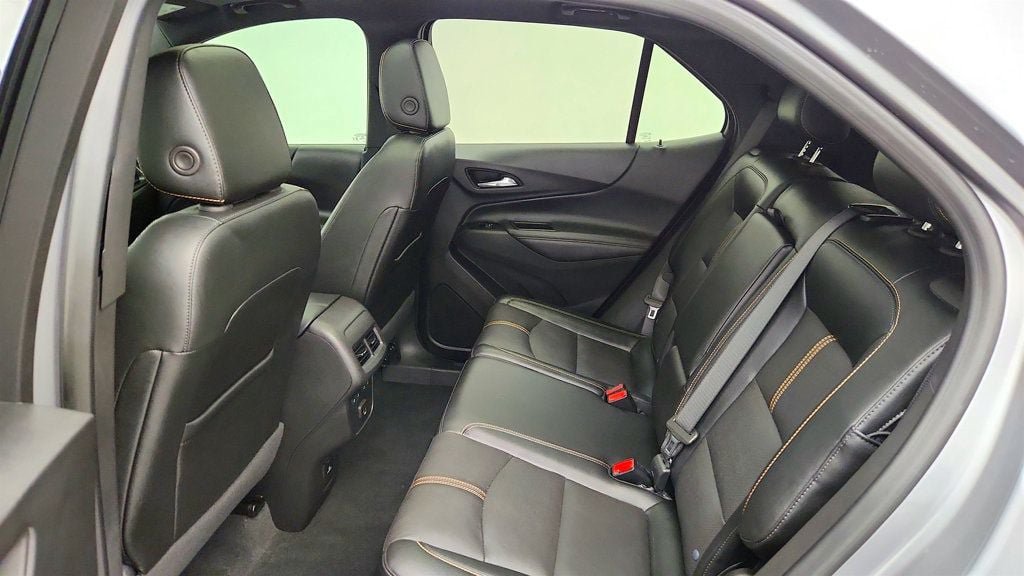 Used 2023 Chevrolet Equinox Premier FWD image 19