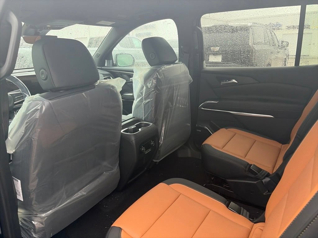 New 2027 Chevrolet Traverse Z71 w/ Enhanced Driving Package AWD/4WD image 6
