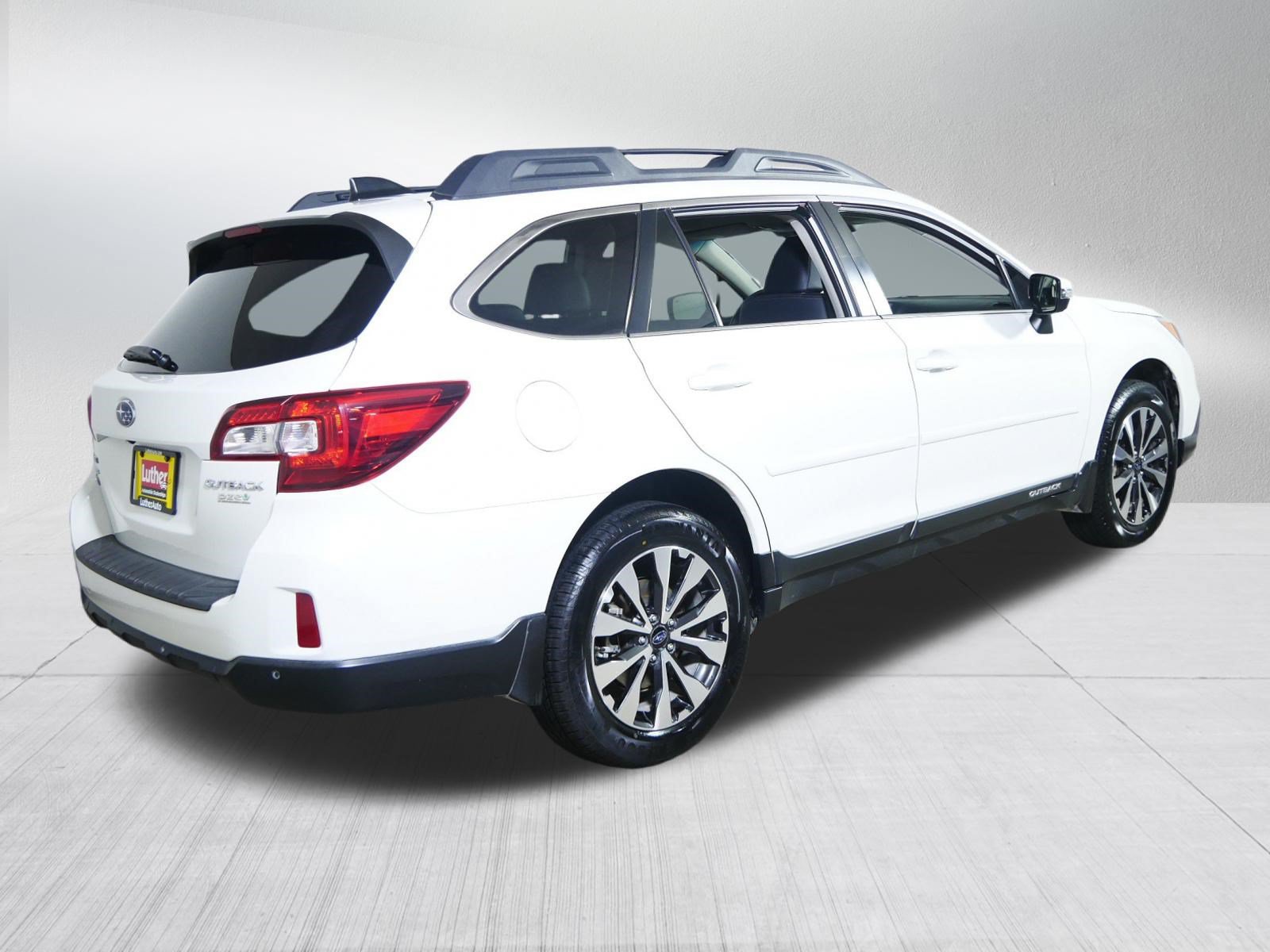 Used 2017 Subaru Outback 2.5i Limited AWD/4WD image 7