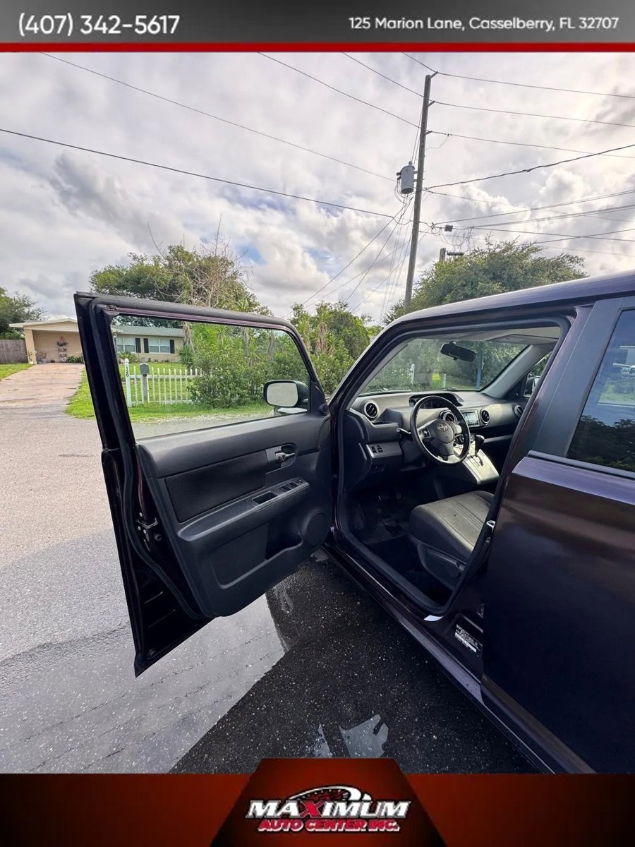 Used 2009 Scion xB FWD image 5