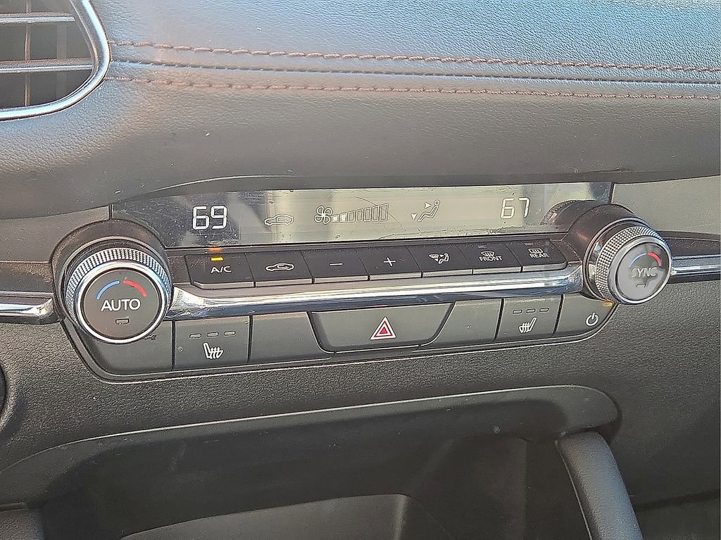 Used 2024 MAZDA MAZDA3 s image 27