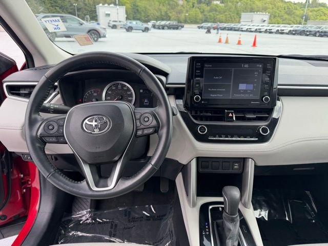 Used 2022 Toyota Corolla Cross LE AWD/4WD image 17