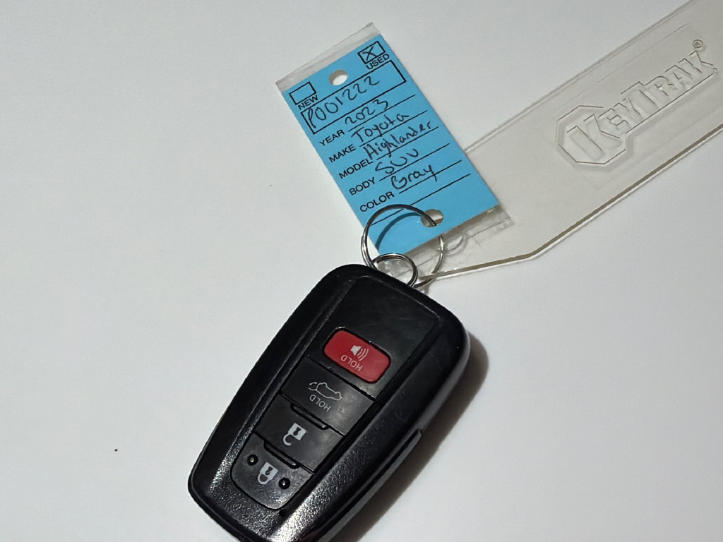 Used 2023 Toyota Highlander XLE FWD image 35