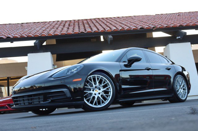 Used 2017 Porsche Panamera image 3