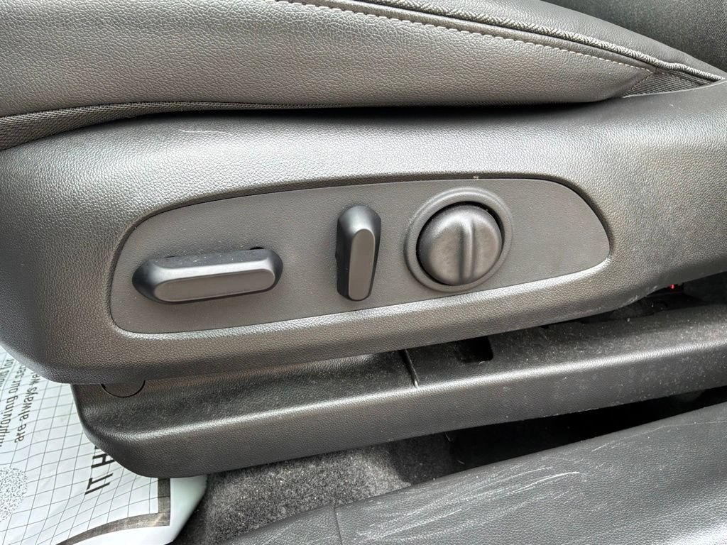 Used 2023 Buick Encore GX Select w/ Safety Package II AWD/4WD image 28