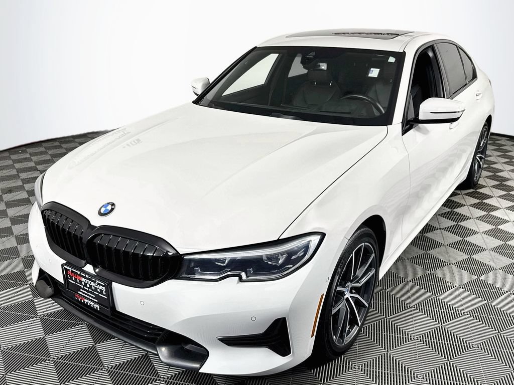 Used 2020 BMW 330i xDrive Sedan w/ Premium Package AWD/4WD image 3