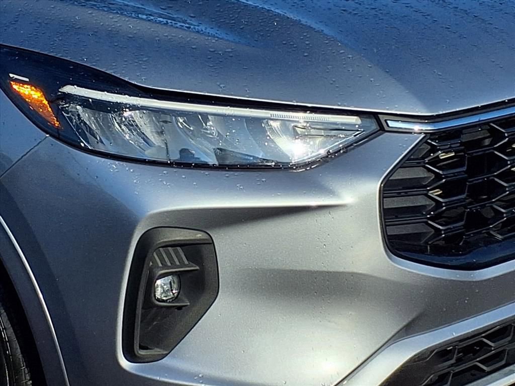 Used 2023 Ford Escape ST-Line Select image 25