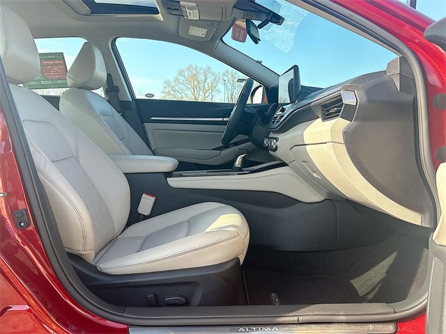 Certified 2024 Nissan Altima 2.5 SL image 26