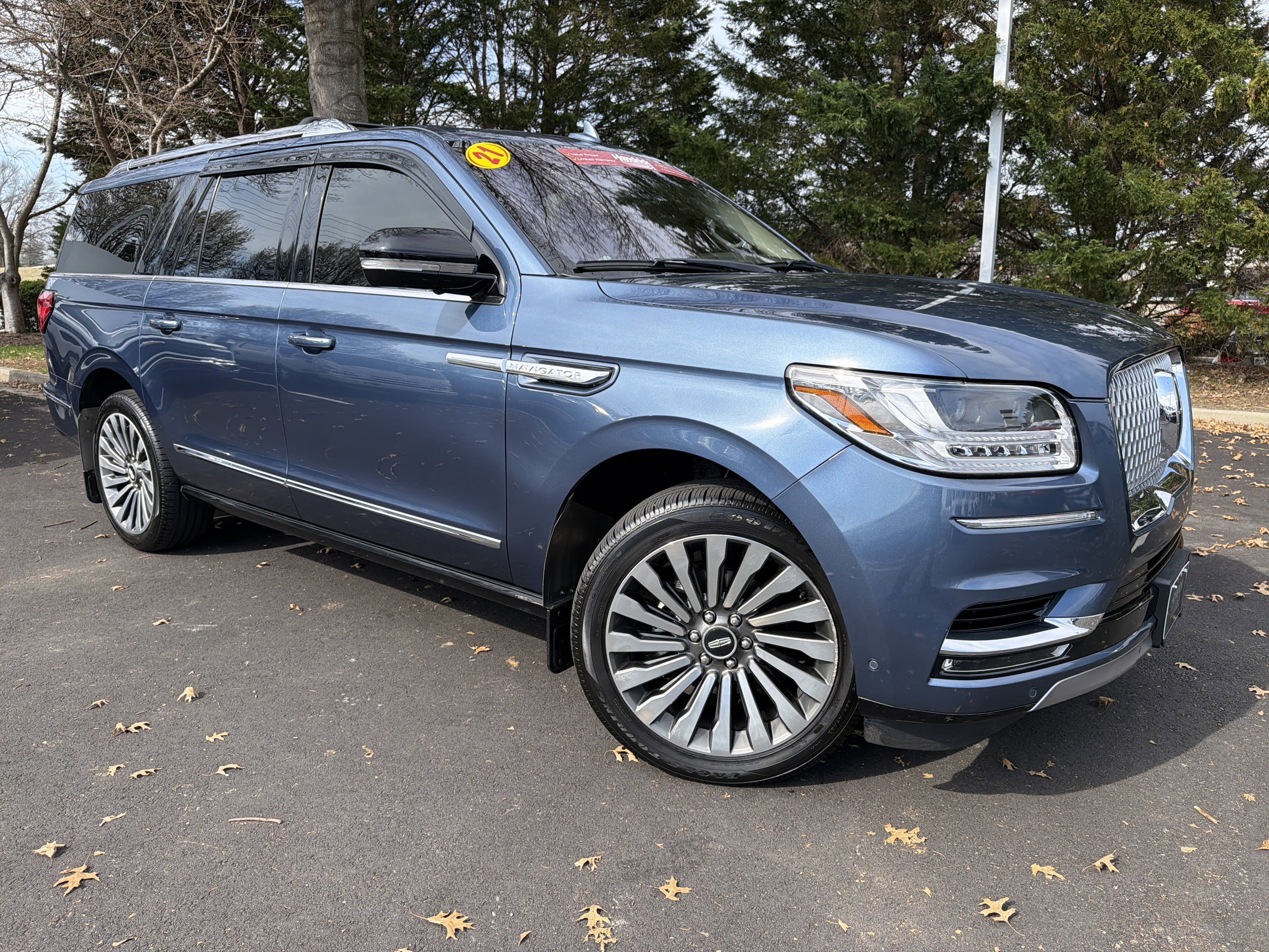 Used 2020 Lincoln Navigator L Reserve w/ Luxury Package image 2
