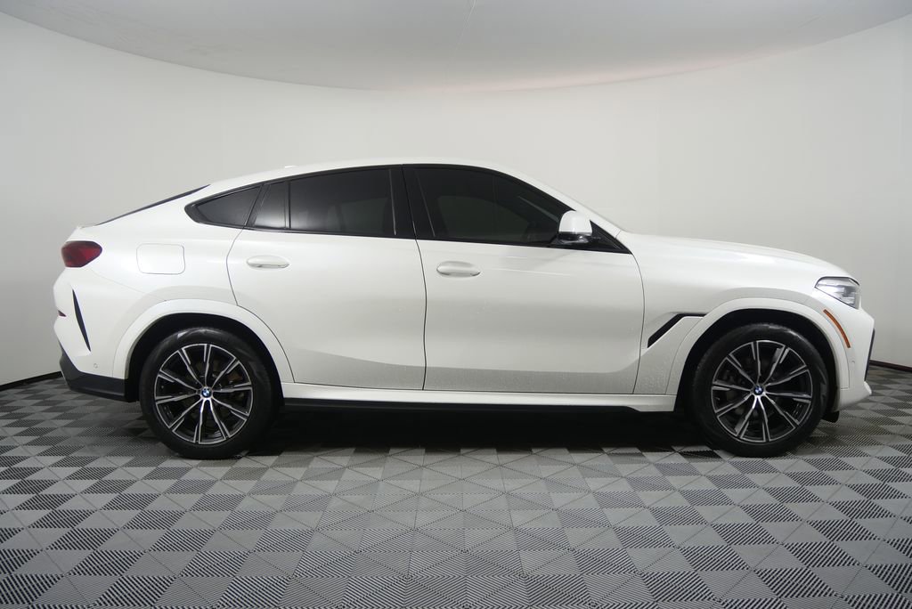 Used 2022 BMW X6 xDrive40i AWD/4WD image 2