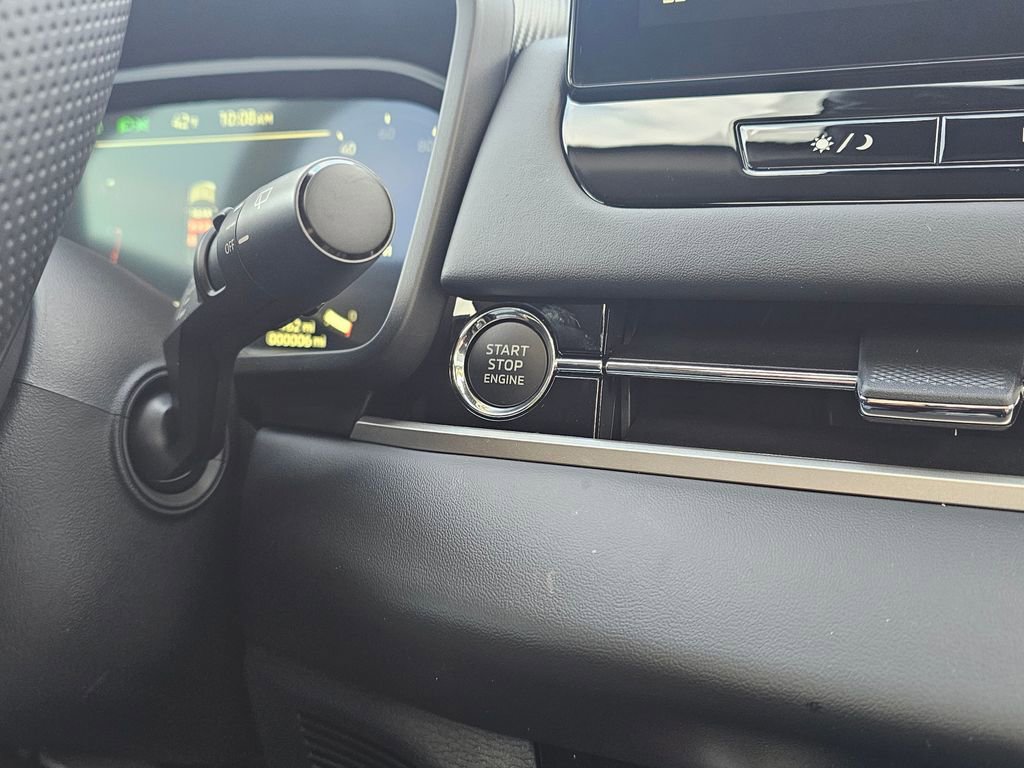 New 2026 Mitsubishi Outlander SEL image 22