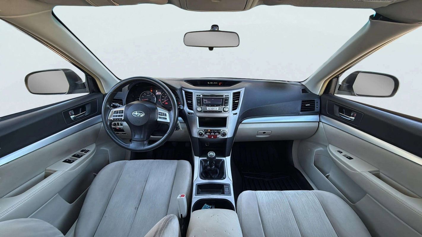 Used 2014 Subaru Outback 2.5i AWD/4WD image 8
