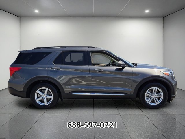 Certified 2020 Ford Explorer XLT w/ Equipment Group 202A RWD image 6