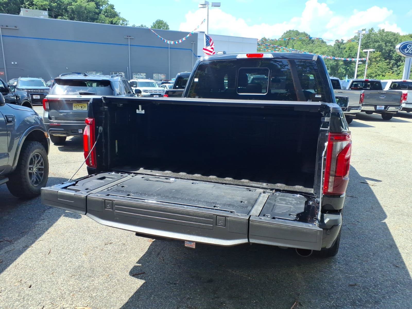 Certified 2025 Ford F150 Lariat w/ Equipment Group 501A Mid AWD/4WD image 26