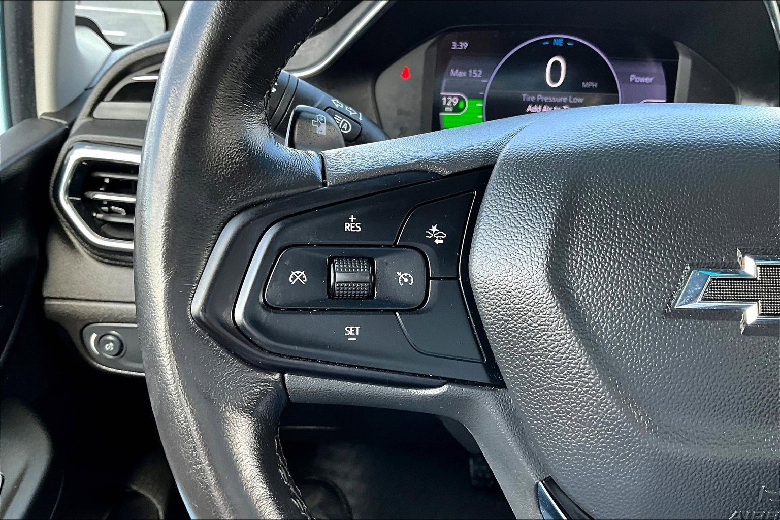 Used 2022 Chevrolet Bolt LT FWD image 11