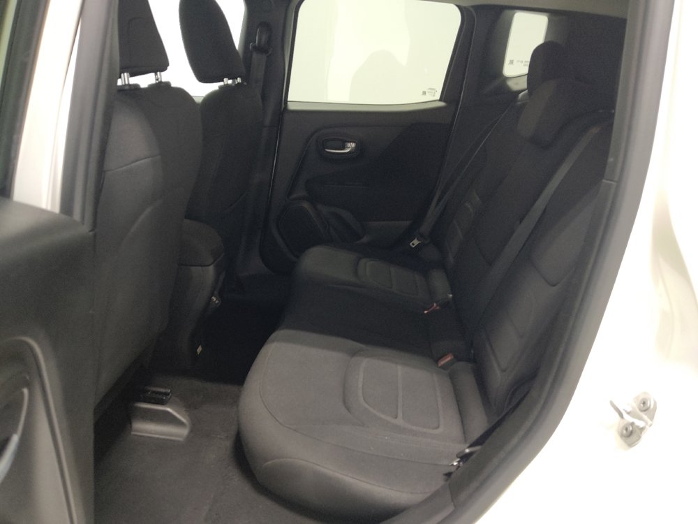Used 2021 Jeep Renegade Latitude w/ Convenience Group image 18