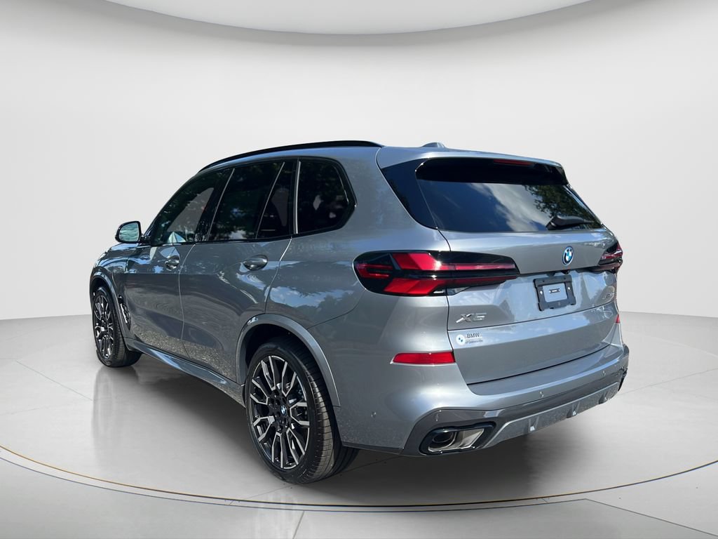 New 2026 BMW X5 xDrive50e w/ M Sport Package AWD/4WD image 7