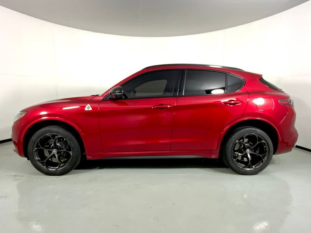 Used 2024 Alfa Romeo Stelvio Quadrifoglio w/ Active Assist Plus Package AWD/4WD image 9