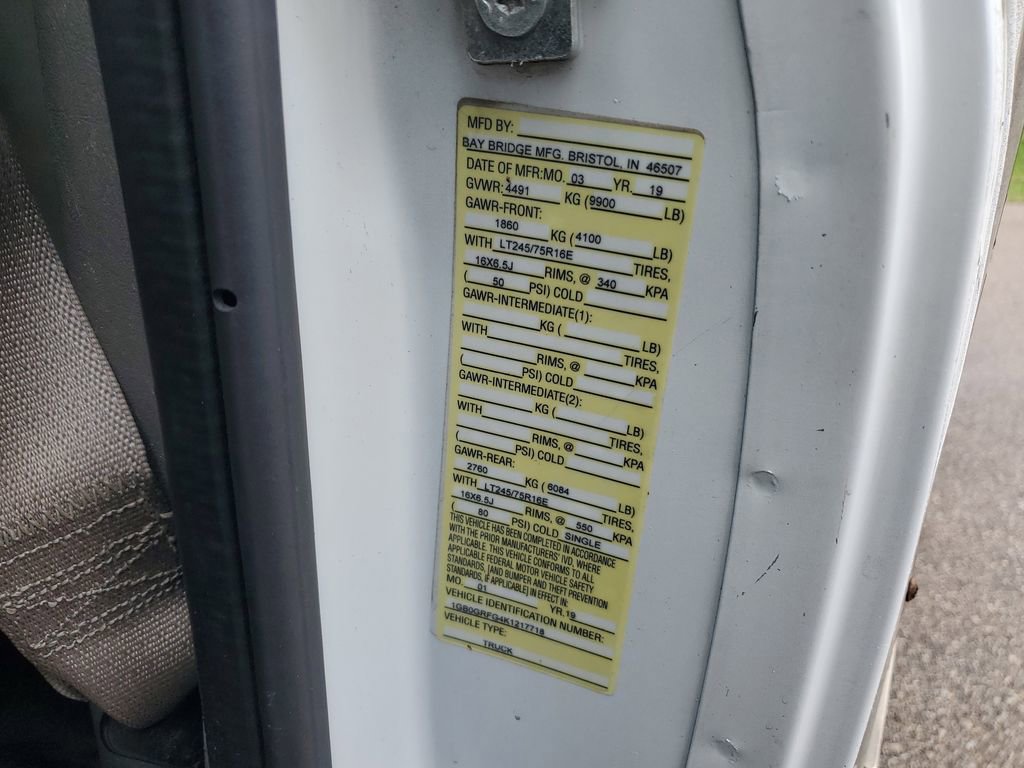 Used 2019 Chevrolet Express 3500 w/ Power Convenience Package RWD image 9