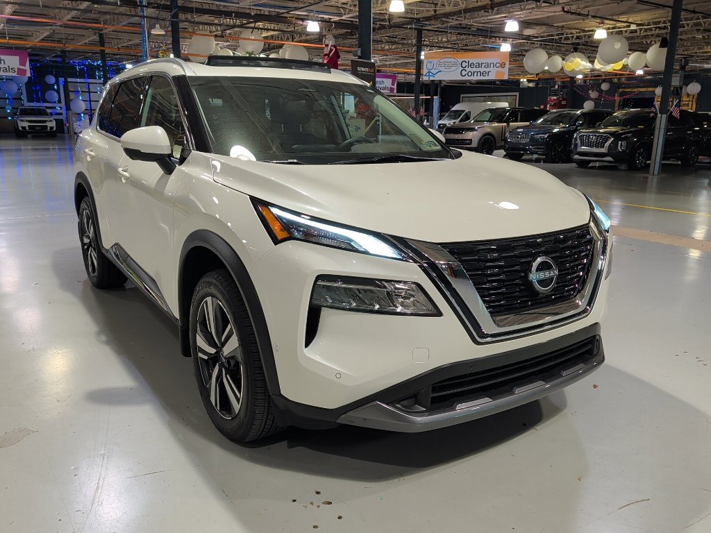 Used 2023 Nissan Rogue SL w/ SL Premium Package AWD/4WD image 4