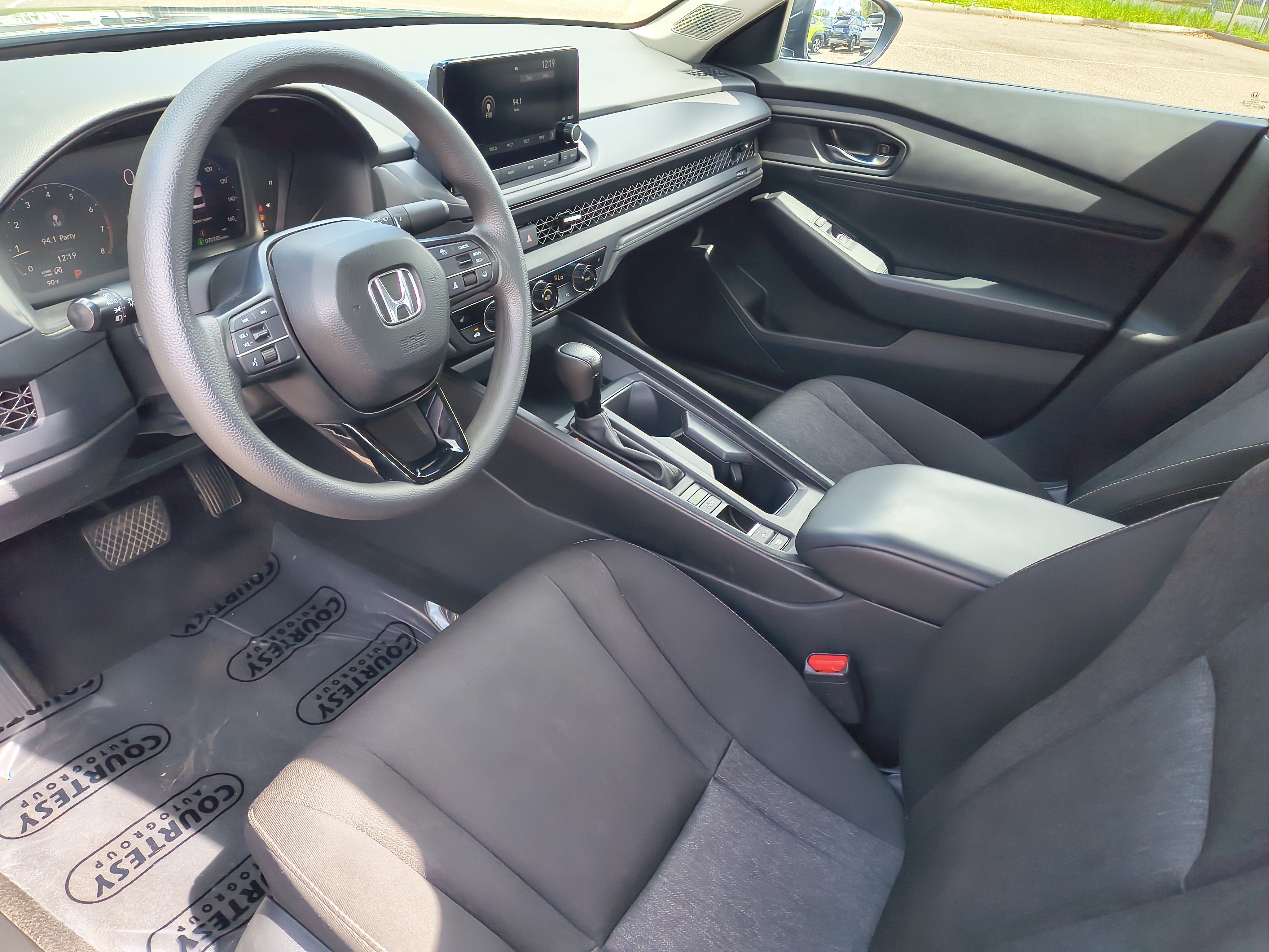 Used 2023 Honda Accord EX image 18