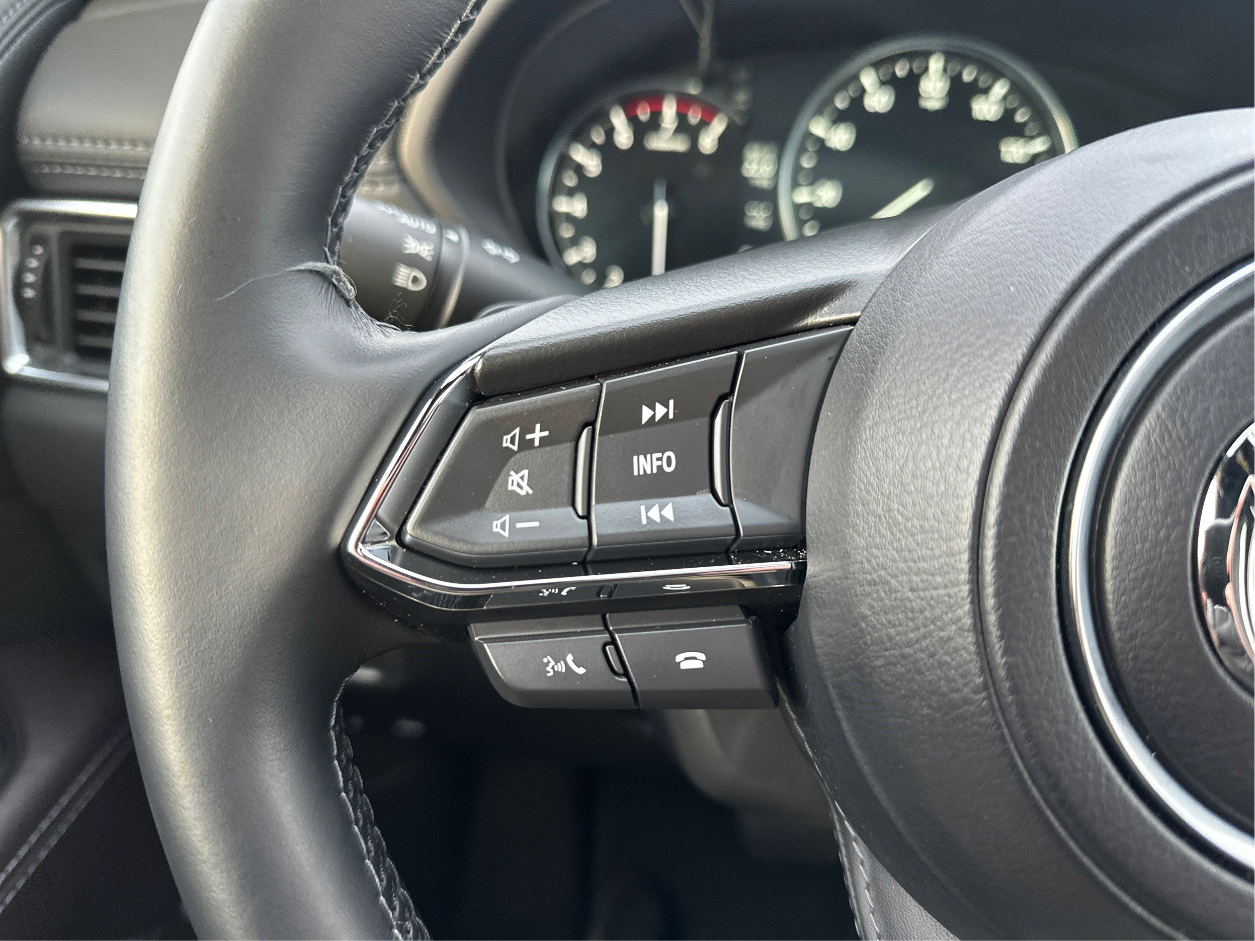 Certified 2025 MAZDA CX-5 Signature image 36