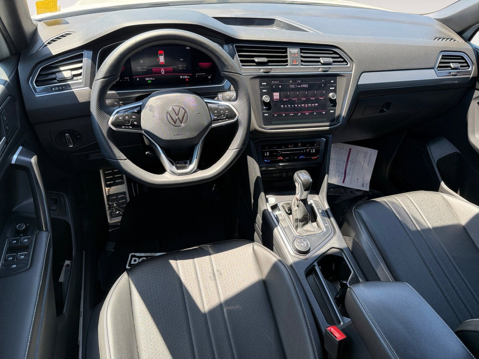 Certified 2022 Volkswagen Tiguan SE R-Line AWD/4WD image 15