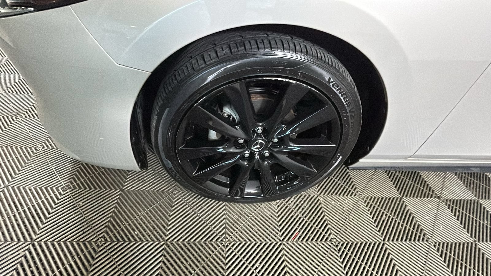 Used 2024 MAZDA MAZDA3 s FWD image 10