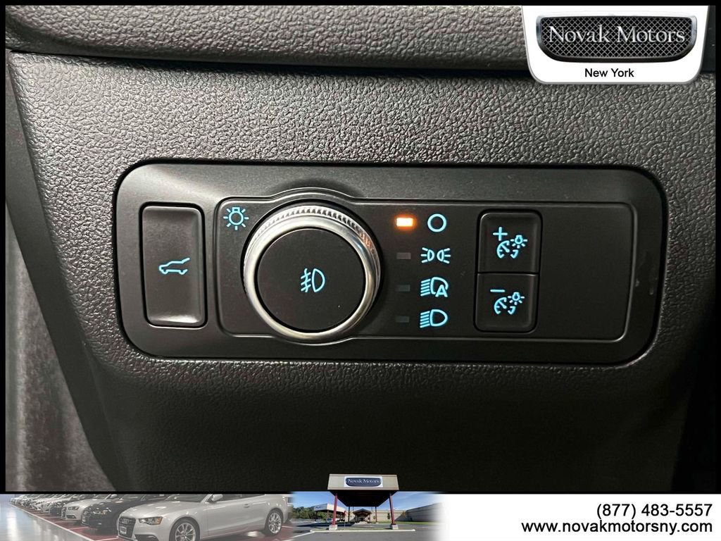 Used 2022 Ford Escape SEL w/ Technology Package image 23