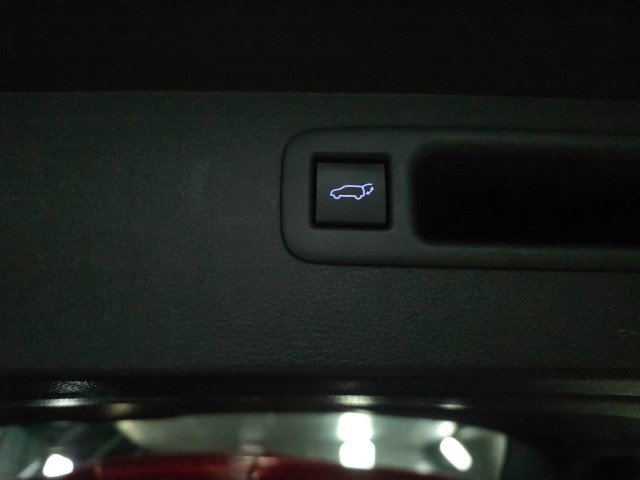 Used 2020 Toyota Highlander Limited image 39