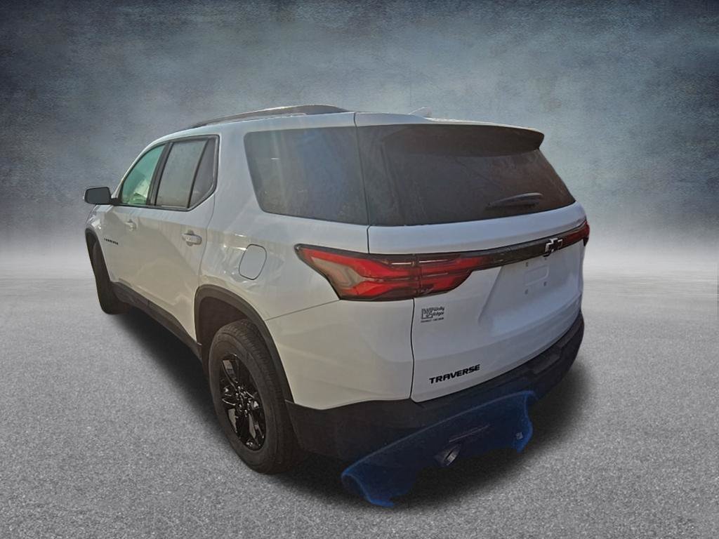 Used 2023 Chevrolet Traverse LT FWD image 3