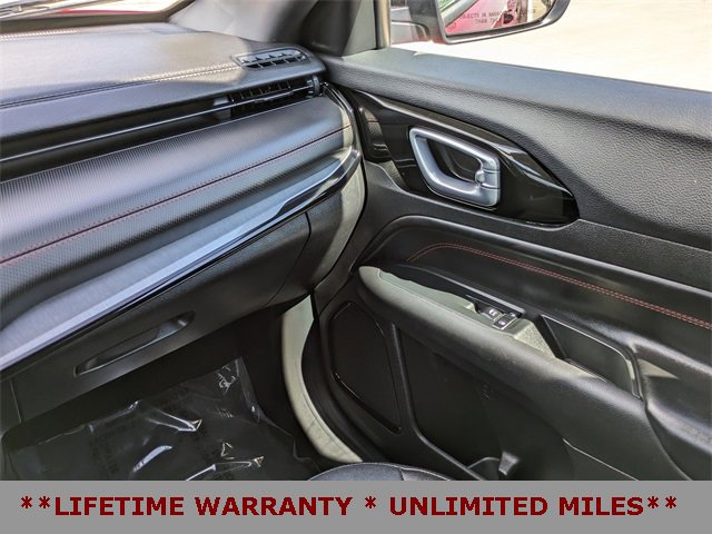 Used 2024 Jeep Compass Trailhawk image 18