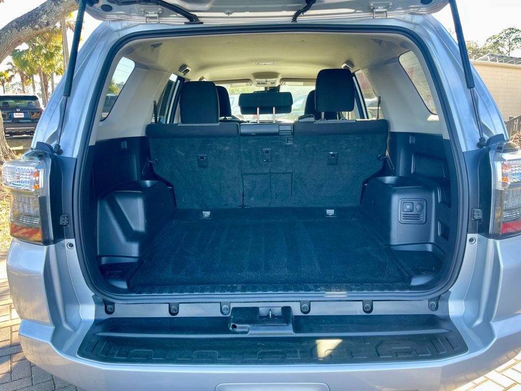 Used 2024 Toyota 4Runner SR5 image 5