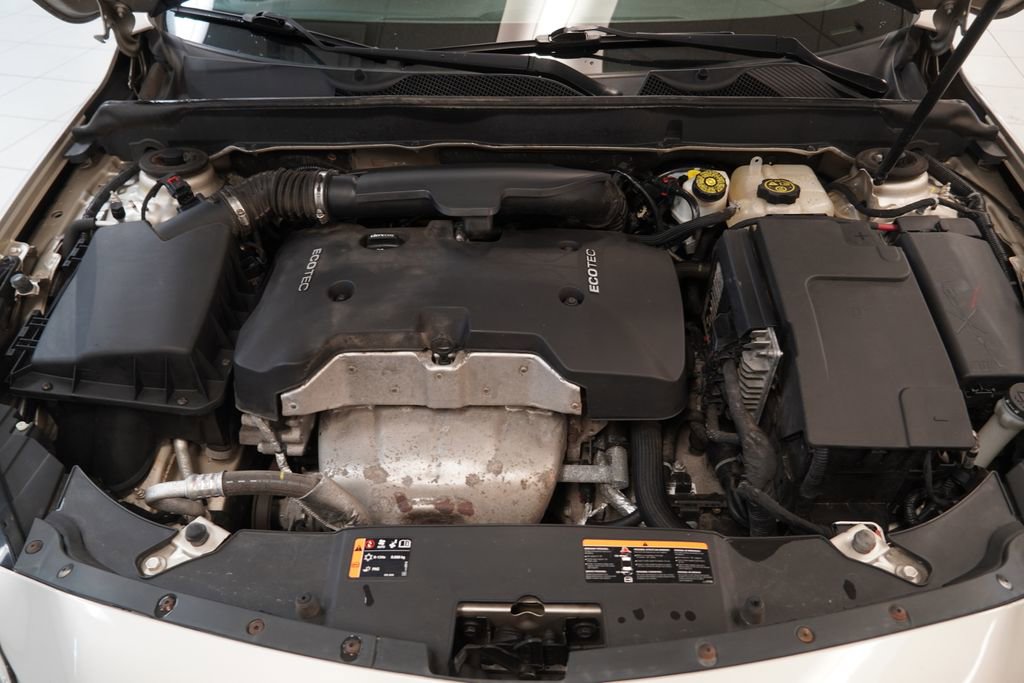 Used 2015 Chevrolet Malibu LT w/ Power Convenience Package FWD image 37