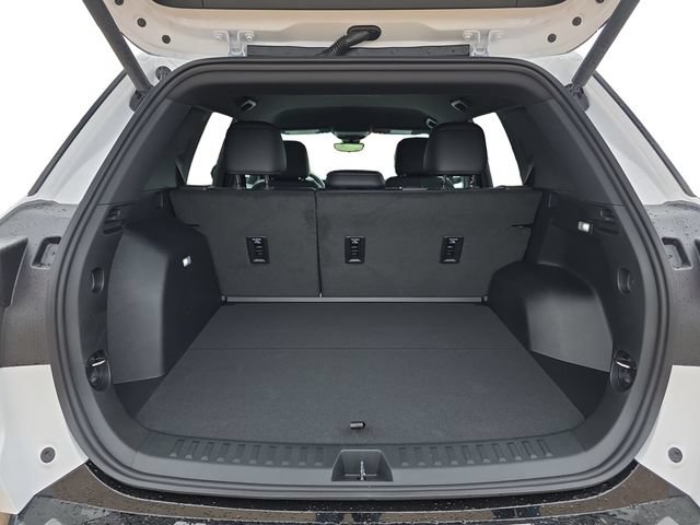 New 2026 GMC Terrain AT4 w/ Convenience Package III AWD/4WD image 19