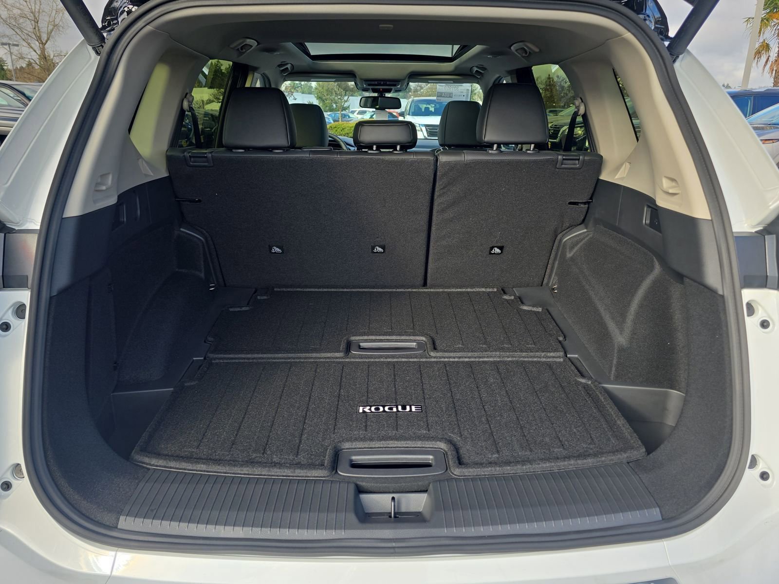 New 2026 Nissan Rogue Platinum image 28