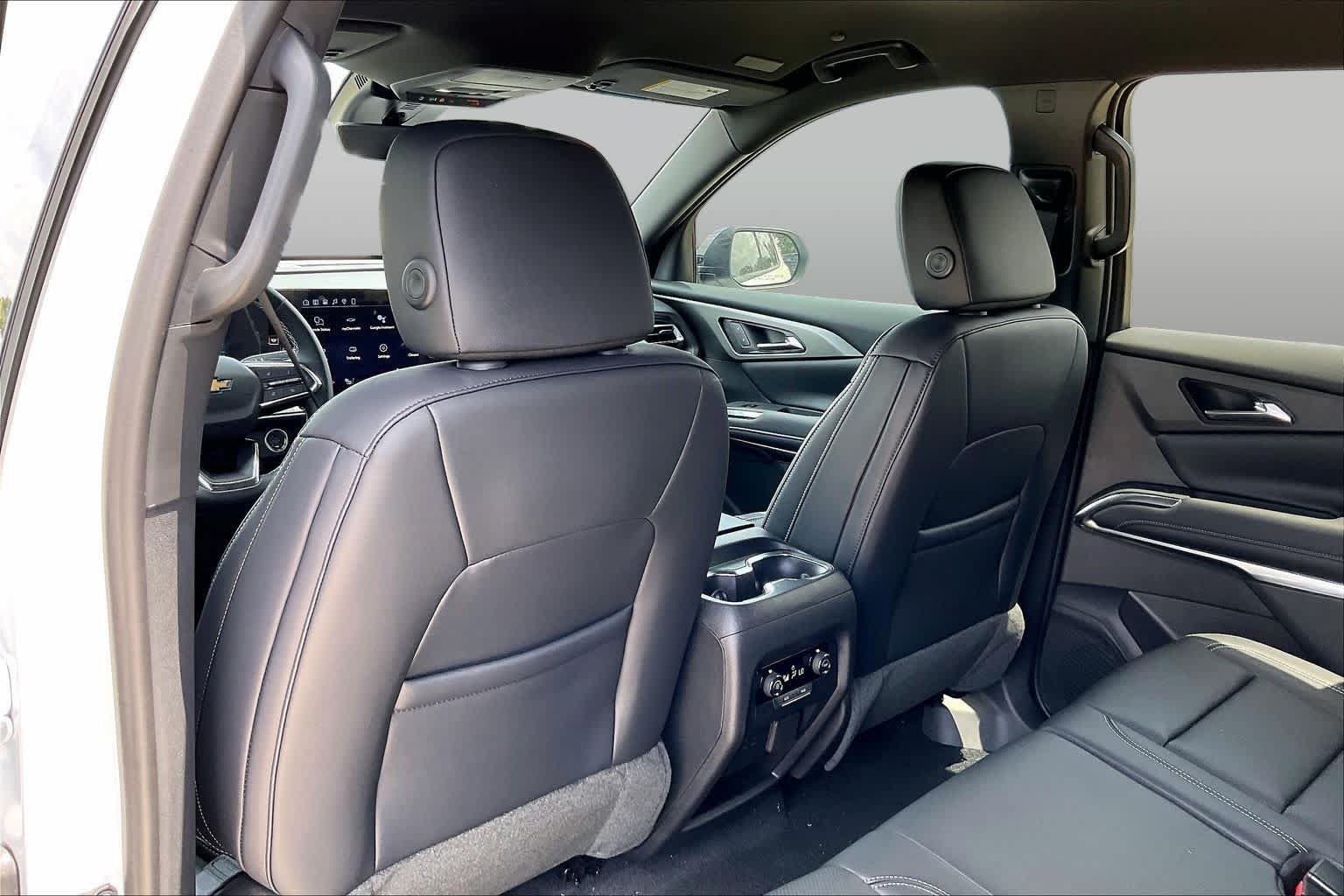 New 2026 Chevrolet Traverse LT w/ Driver Confidence Package FWD image 22