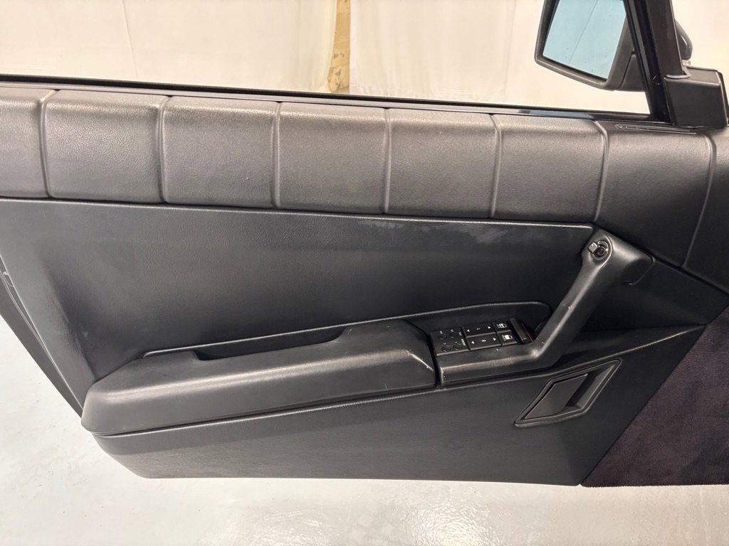 Used 1992 Cadillac Allante image 15