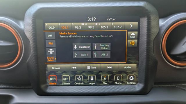 Used 2021 Jeep Gladiator Mojave w/ Dual Top Group image 30
