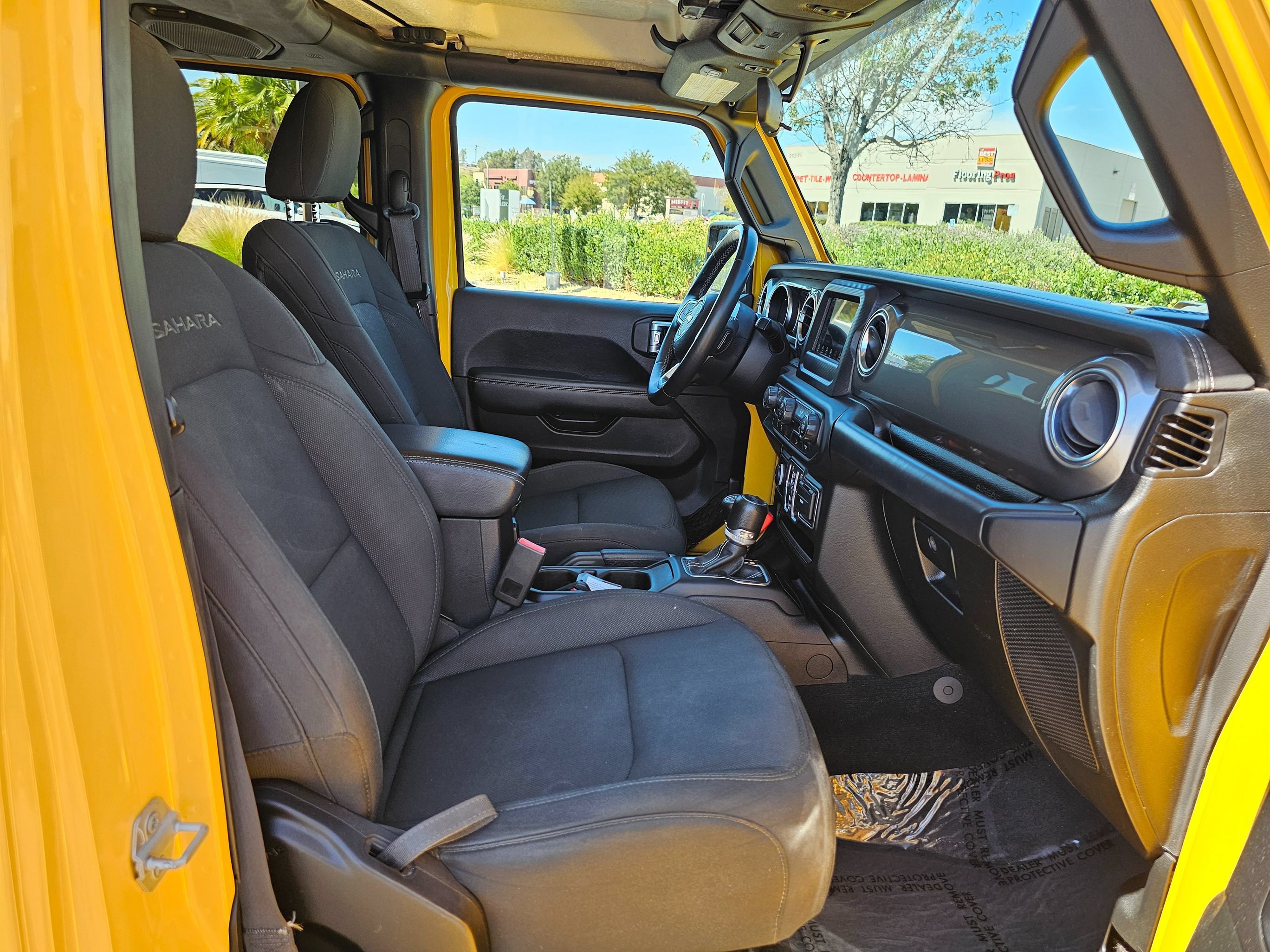 Used 2019 Jeep Wrangler Unlimited Sahara AWD/4WD image 29